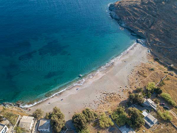 Κύθνος παραλία Γαιδουρόμαντρα.